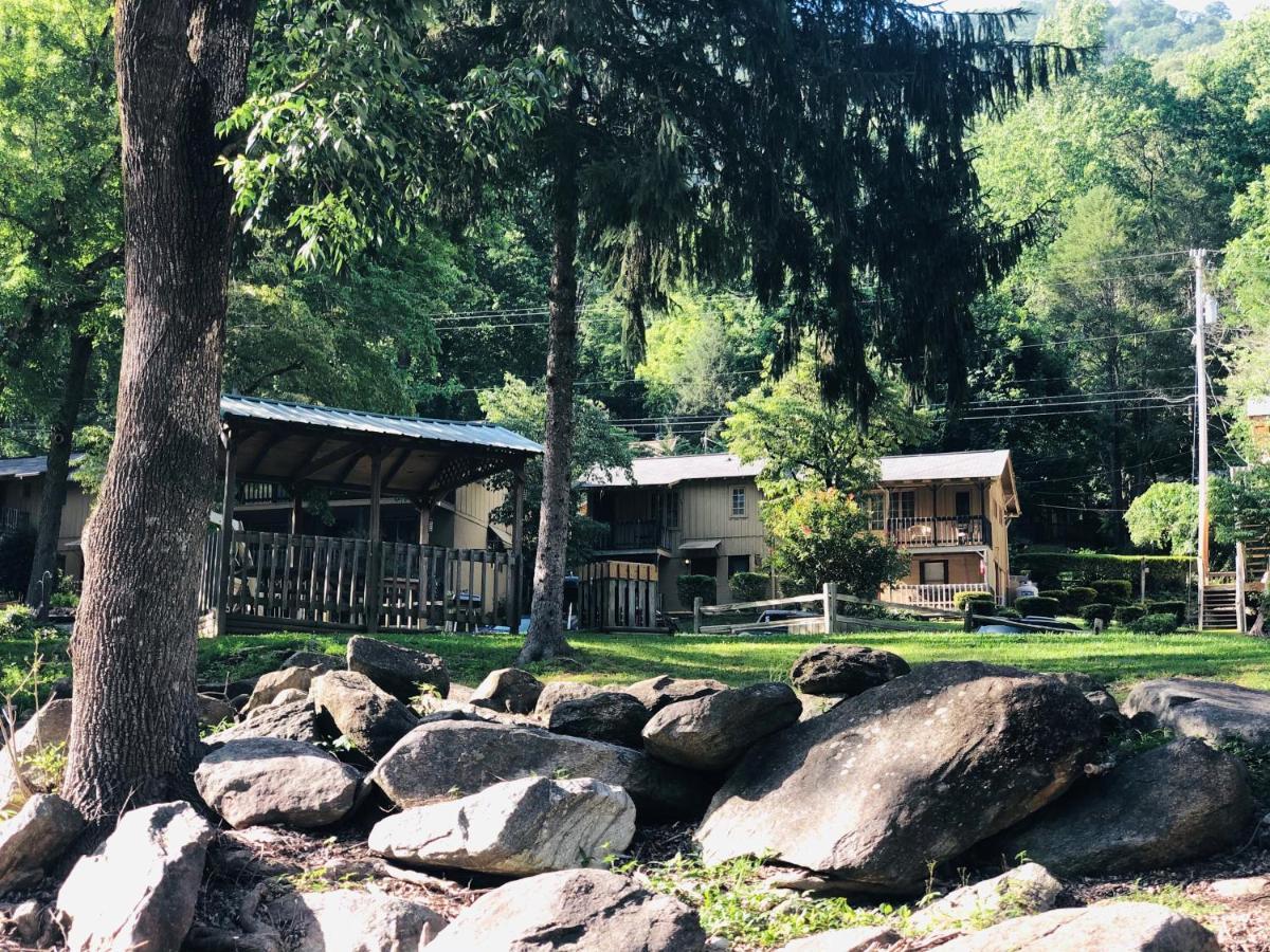 The Evening Shade River Lodge And Cabins Chimney Rock Exterior photo